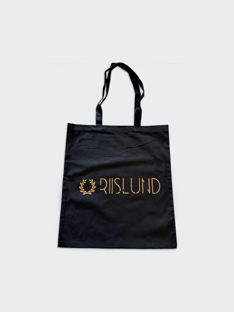 mulepose-cropped-scaled-1